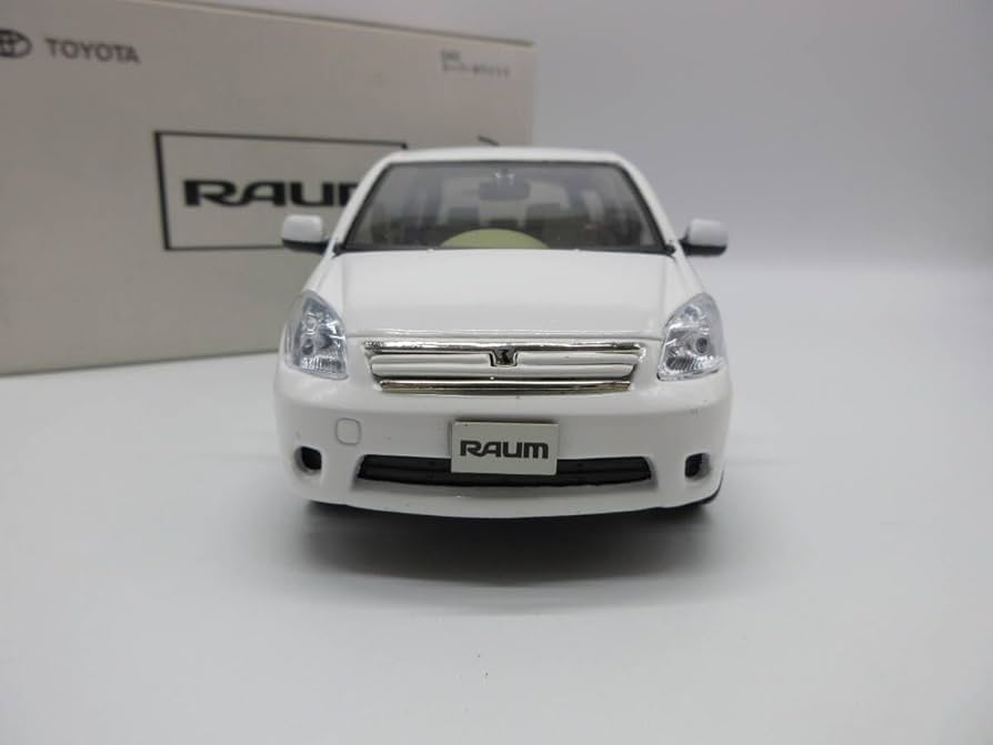 トヨタ　ラウム　1/24 カラーサンプル　ミニカー Amazon | 1/24 トヨタ ラウム RAUM カラーサンプル ミニカー